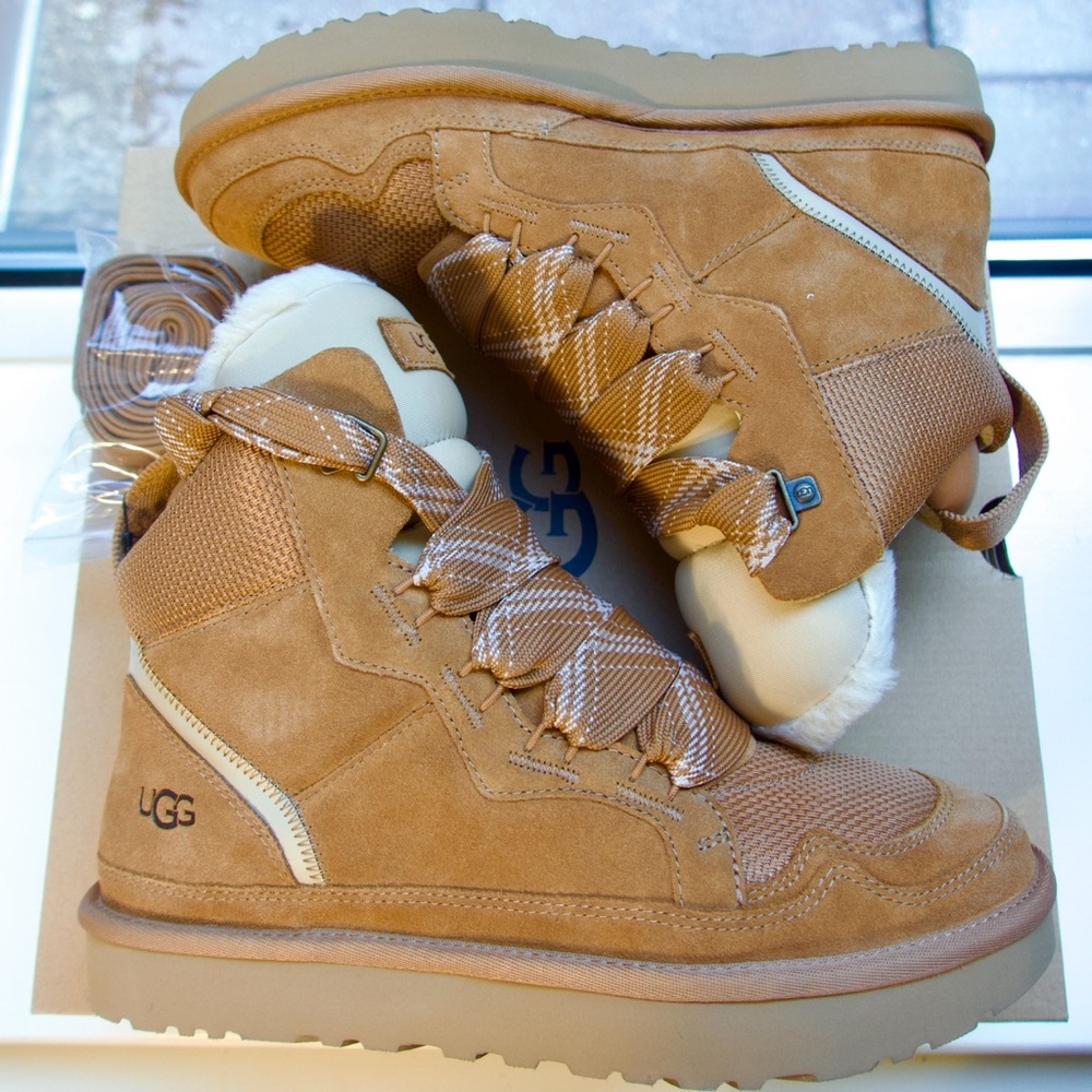 UGG Highmel Tan Boots Women’s size 11 / Men’s size 9